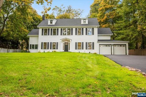 Photo of 3 Brook Way, West Orange, NJ 07052 (MLS # 25039661)