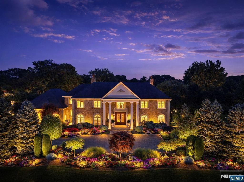 Photo of 196 Vaccaro Drive, Cresskill, NJ 07626 (MLS # 25026956)