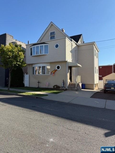 592 Central Avenue