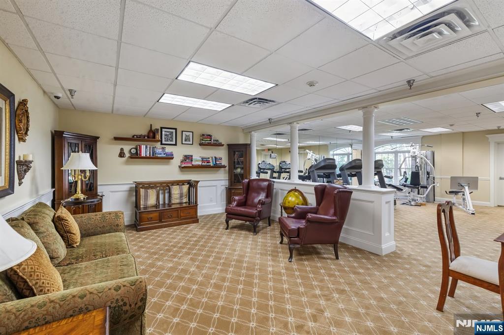 175 Rochelle Avenue 321