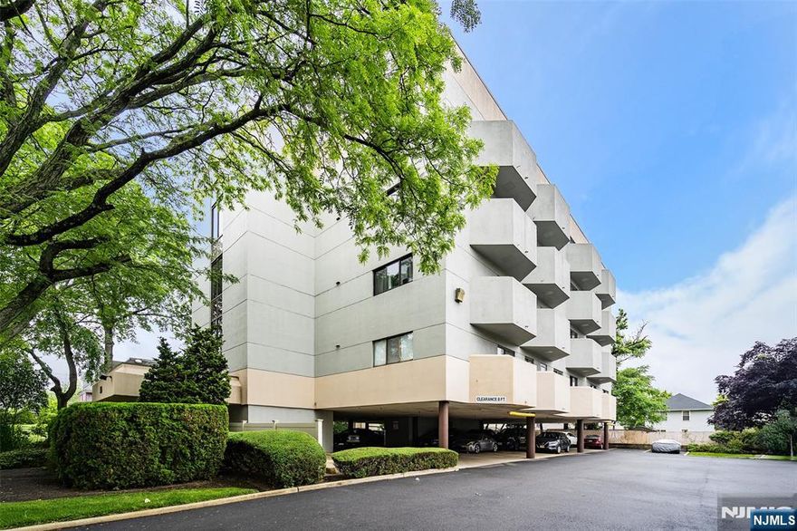 Spacious appx 800 sf modern midrise elevator condo in the heart of the Fairmount section of northern Hackenasck. Large kitchen with NEW washer/dryer. Wood floors. Terrace. Oversized bathroom, large bedroom with walk-in closet. NEWer windows/frames. TWO adjacent reserved parking spaces included. Great location! Appx only 2 blocks to NYC train (Anderson St. station); NYC bus less than one block, near local bus. Very close to all shopping and downtown Hackensack and Aldi Target etc. Easy, quick car access to NYC.