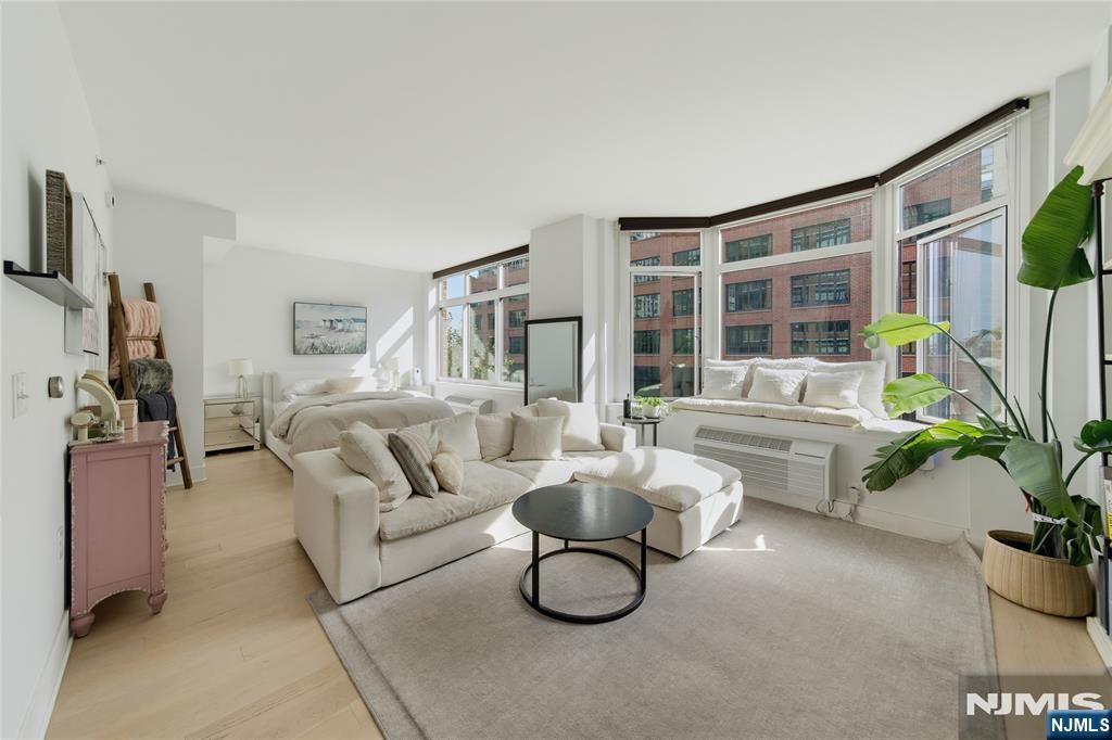 1400 Hudson Street 224