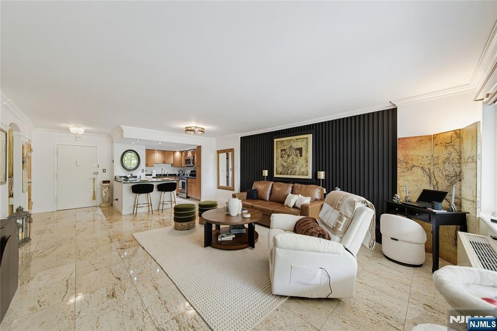 1203 River Road 1G