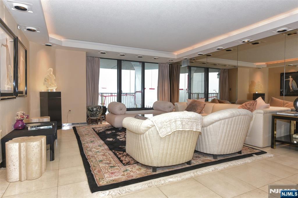 245 Prospect Avenue 18A