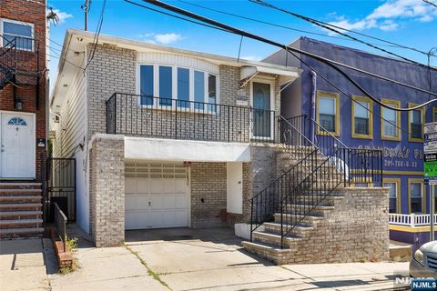 524 66th Street West New York NJ 07093