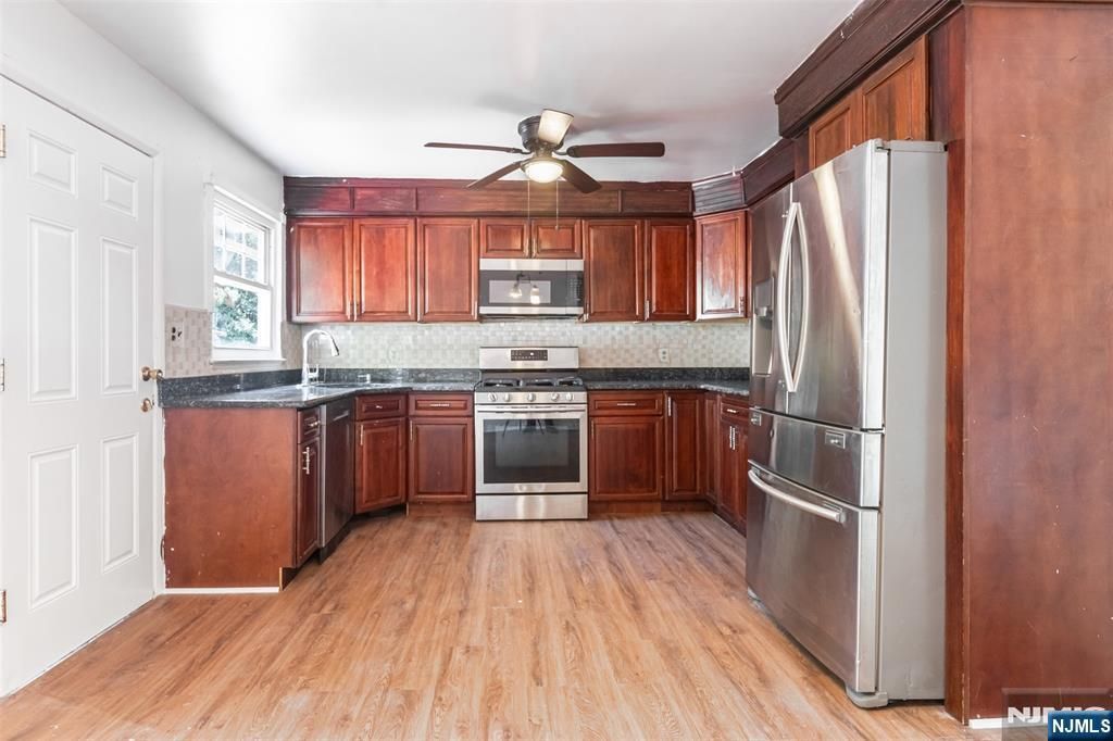 Photo of 263 Genesee Avenue, Englewood, NJ 07631 (MLS # 25029887)