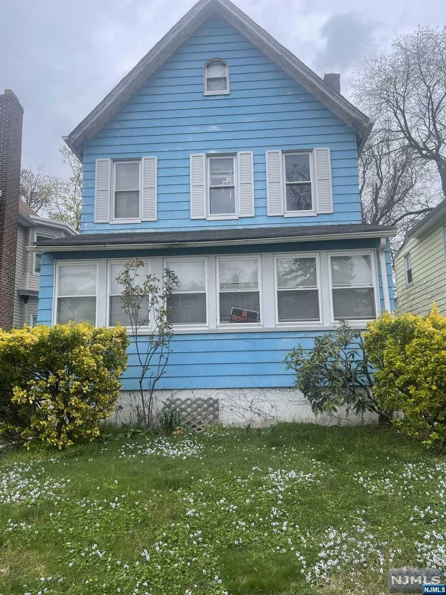 Welcome to this 2 bedrooms and 1.5 bathrooms home. It offers ample space for comfortable living. This home needs FULL RENOVATION it is also zoned as a 2 family. This home has a traditional layout featuring a formal living room, dining room with an enclosed porch. Don't miss the opportunity to make this your dream home and experience the best of suburban living while remaining close to all the amenities