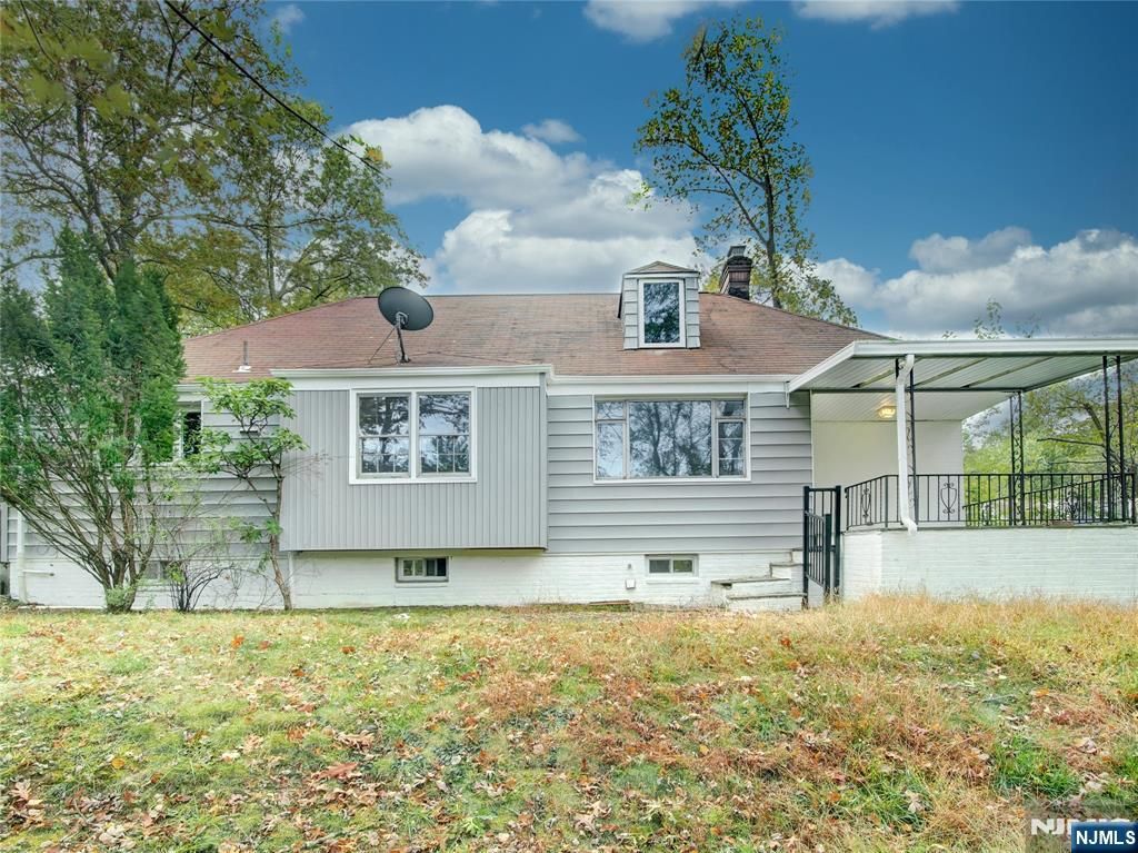 Photo of 712 Northfield Avenue, West Orange, NJ 07052 (MLS # 25036953)