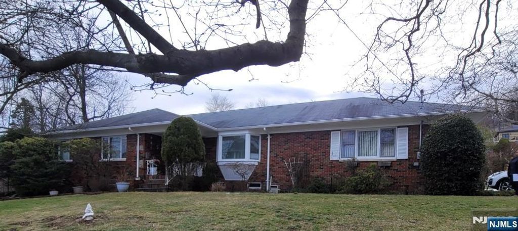 Photo of 41 Orchard Place, Hawthorne, NJ 07506 (MLS # 26007618)