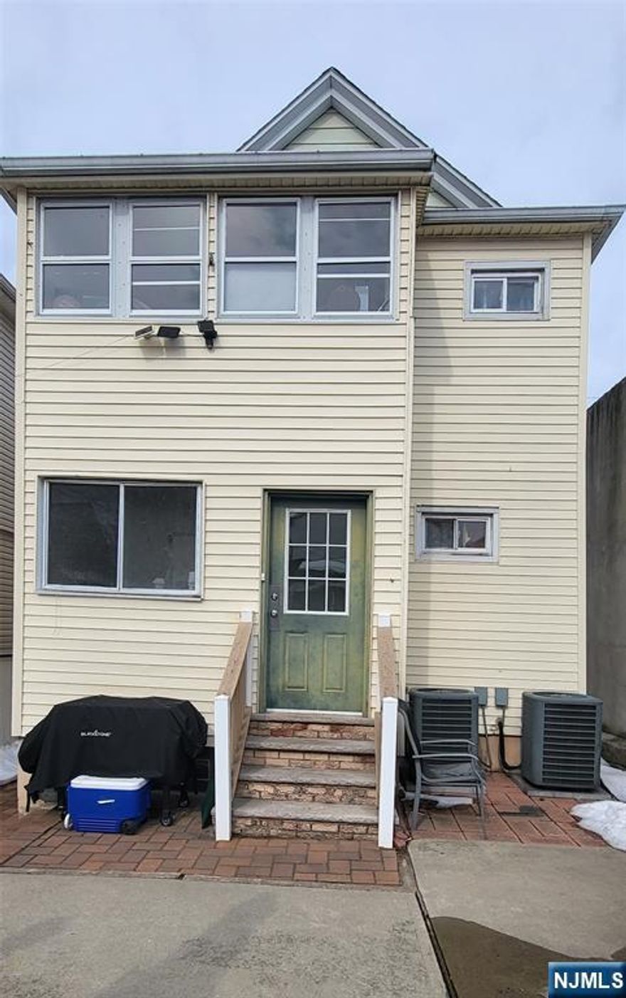 Welcome to 78 Grand St, Unit 2, Garfield! This second-floor apartment offers a bright layout with a comfortable living area, functional kitchen with ample cabinet space, a primary bedroom with en-suite bathroom, two additional bedrooms, and a 2 full bath. Owner will repaint and make all repairs prior to occupancy. Conveniently located near shopping, schools, parks, major highways, and public transportation for an easy commute. A great rental opportunity in a desirable Garfield locationâ€”schedule your showing today!