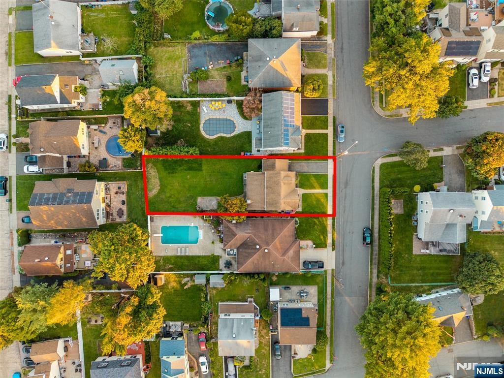 82 Fischer Avenue