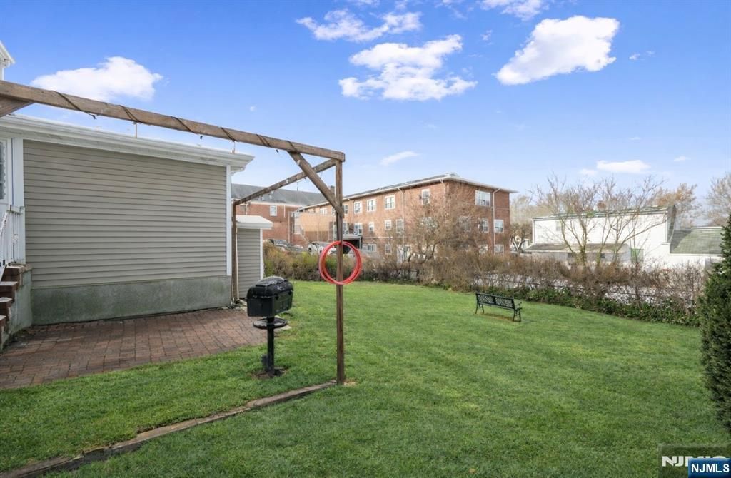 Photo of 38 Sherwood Street, Clifton, NJ 07013 (MLS # 25043914)