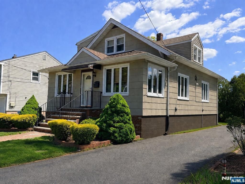 Photo of 70 Franklin Street, Little Ferry, NJ 07643 (MLS # 26016017)