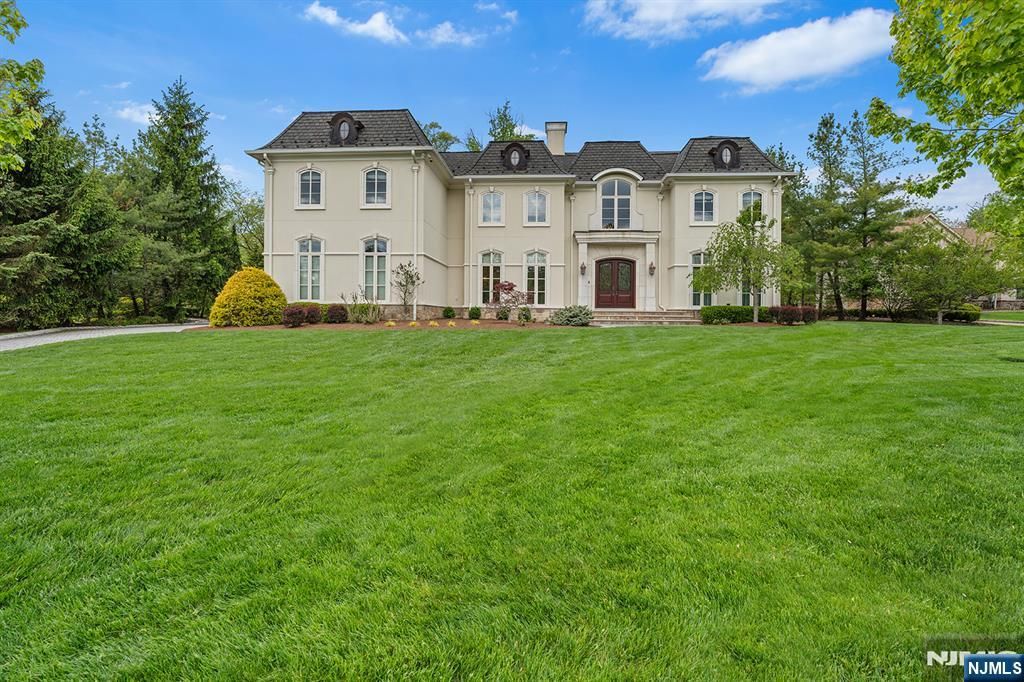 Photo of 1 Sandstone Ridge, Upper Saddle River, NJ 07458 (MLS # 26011653)