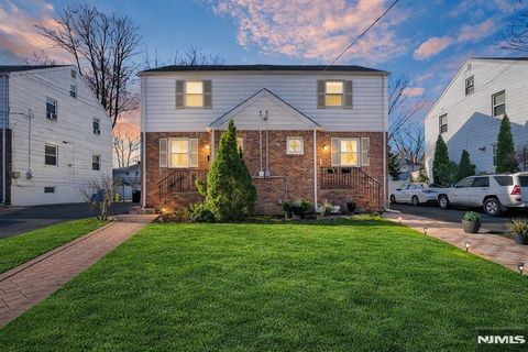 Photo of 590 North Street, Teaneck, NJ 07666 (MLS # 26009063)