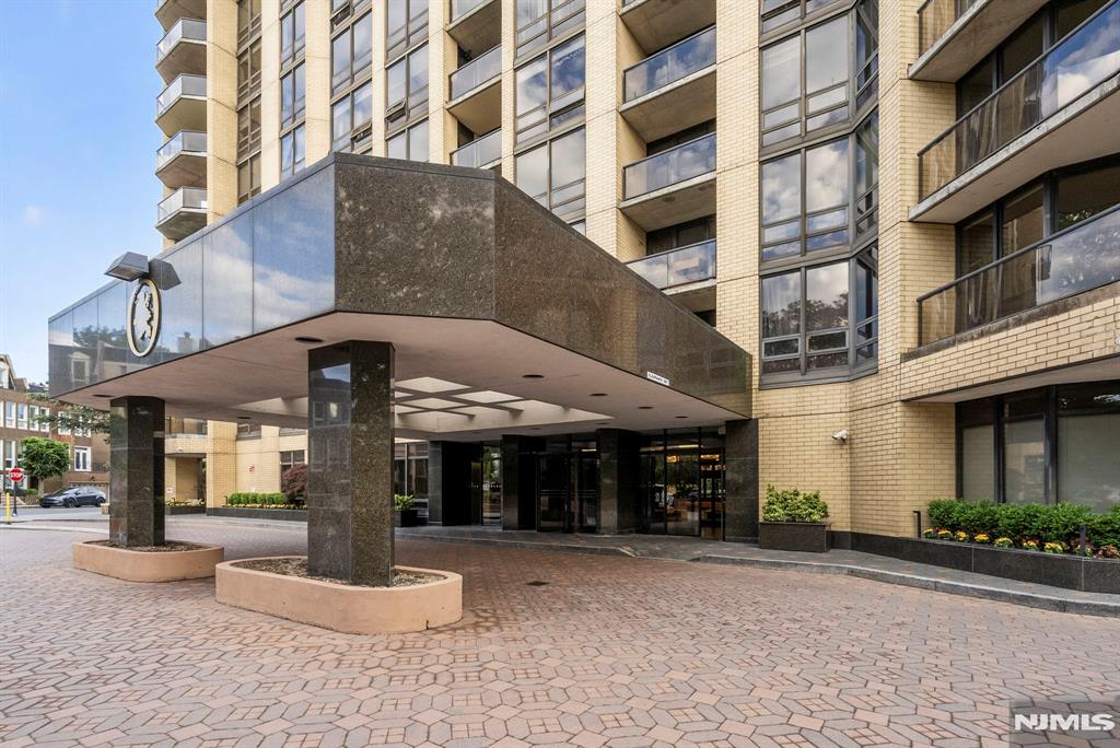 900 Palisade Avenue 2403