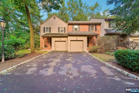 Photo of 11 Allison Court, Allendale, NJ 07401 (MLS # 26037137)