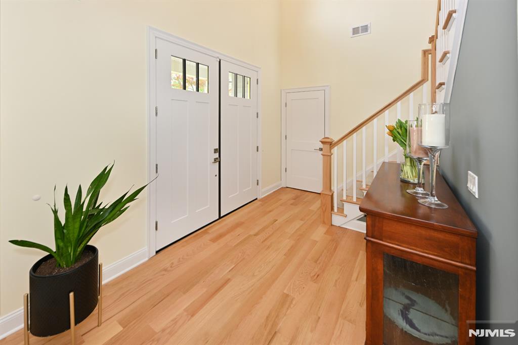 11 Lincoln Avenue
