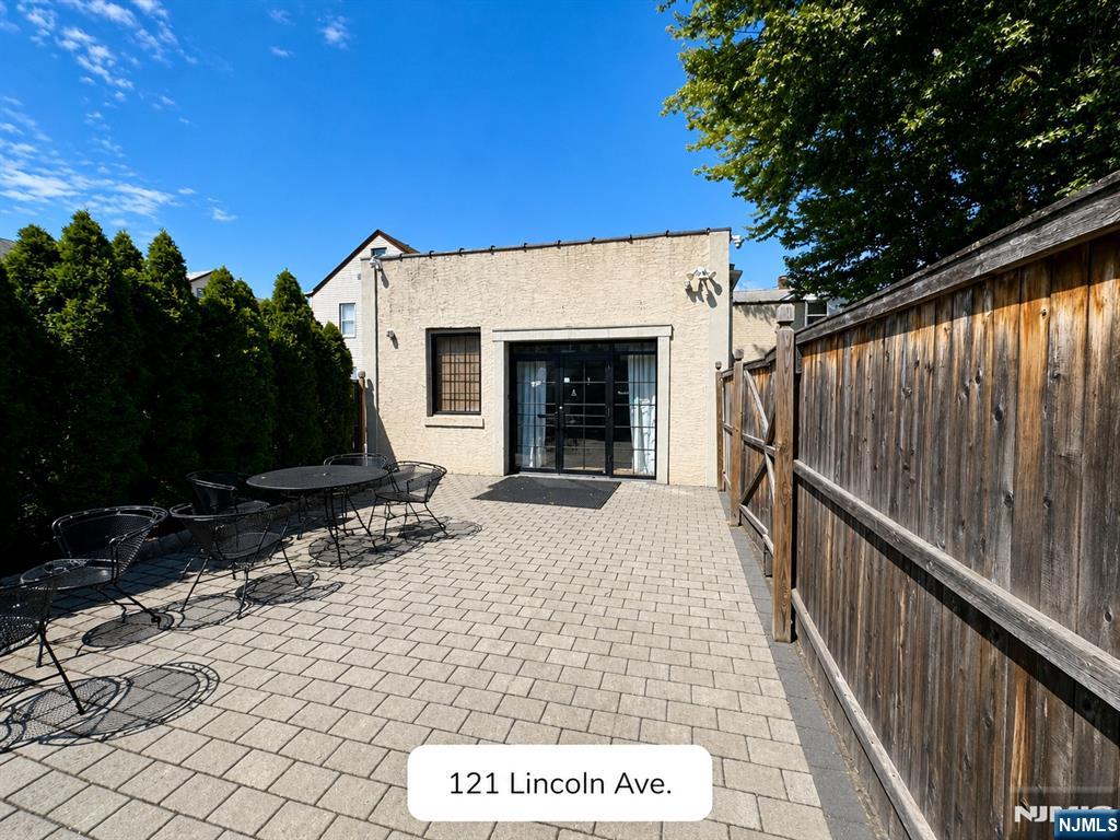 123 Lincoln Avenue
