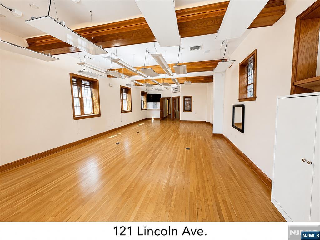 123 Lincoln Avenue
