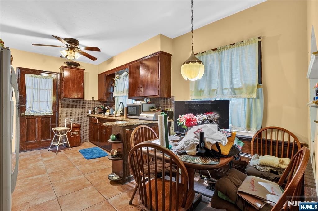 821-823 10th Street