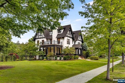 Photo of 2 Russell Terrace, Montclair, NJ 07042 (MLS # 26019310)