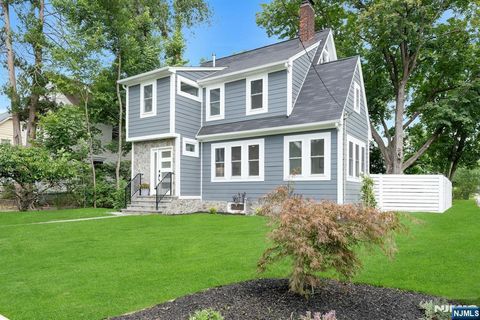 16 Moller Street Tenafly NJ 07670