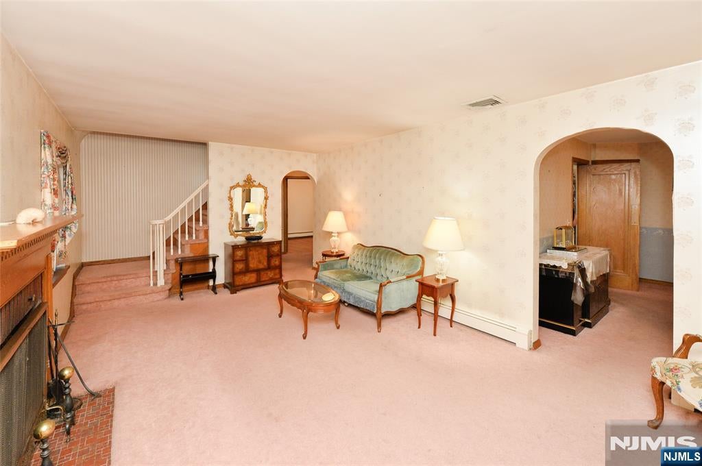 15-06 Morlot Avenue
