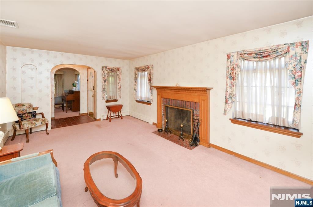 15-06 Morlot Avenue