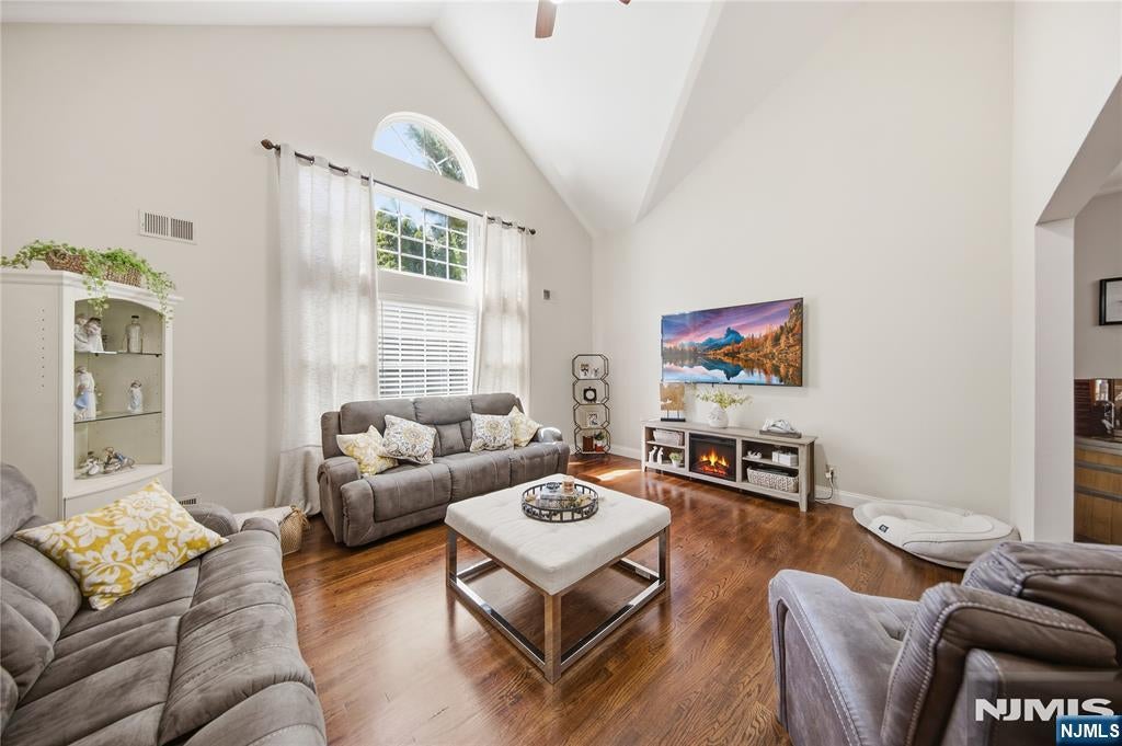 18 Metro Vista Drive