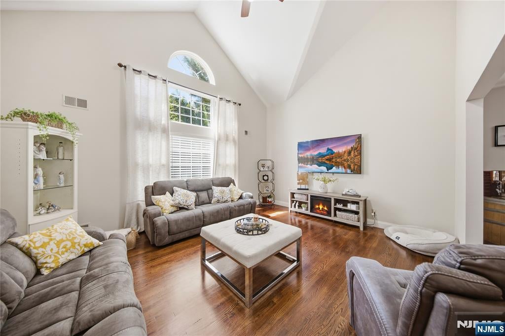 18 Metro Vista Drive