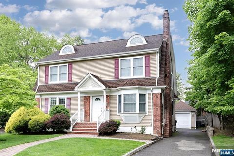 Photo of 7 Short Street, Harrington Park, NJ 07640 (MLS # 26017609)
