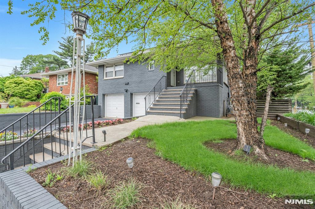 201 Riverdale Drive