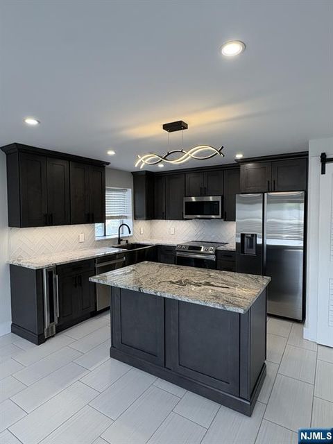 Photo of 281 Park St #2L, Hackensack, NJ 07601 (MLS # 26020481)