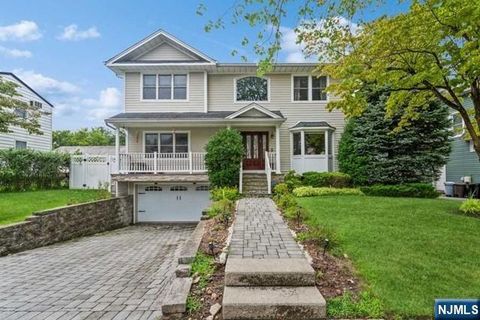 Photo of 20 Holland, Demarest, NJ 07627 (MLS # 26016008)