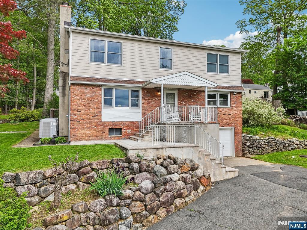 Property for Sale at 150 New Jersey Avenue, Jefferson Twp, New Jersey - Bedrooms: 4 
Bathrooms: 2 
Rooms: 8  - $515,000