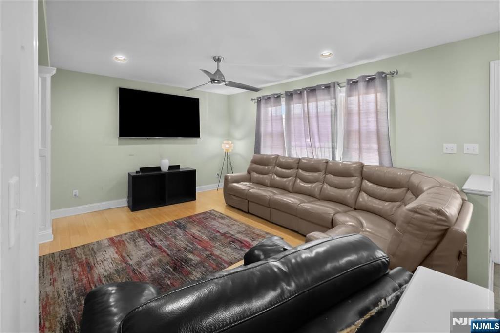 35 Ridgewood Avenue