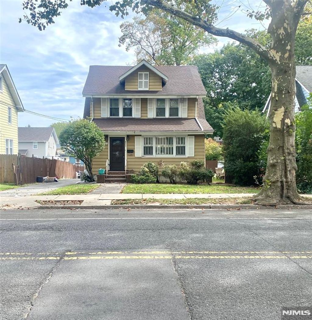 Photo of 857 Garrison Avenue, Teaneck, NJ 07666 (MLS # 25034618)