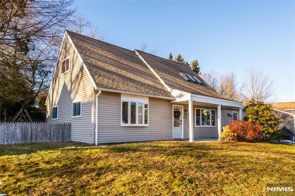 Photo of 81 Bergen Drive, West Milford, NJ 07480 (MLS # 26001010)