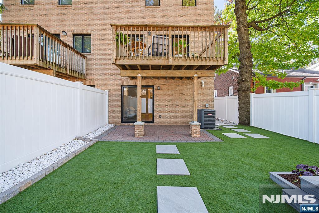 Homes for Sale in Northern NJ | ThisIsRiverEdge.com 455 Lincoln Avenue 455