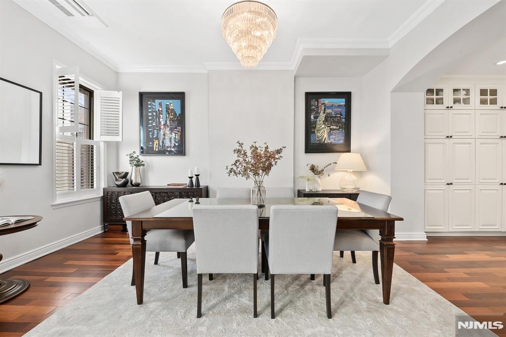 944 Bloomfield Street