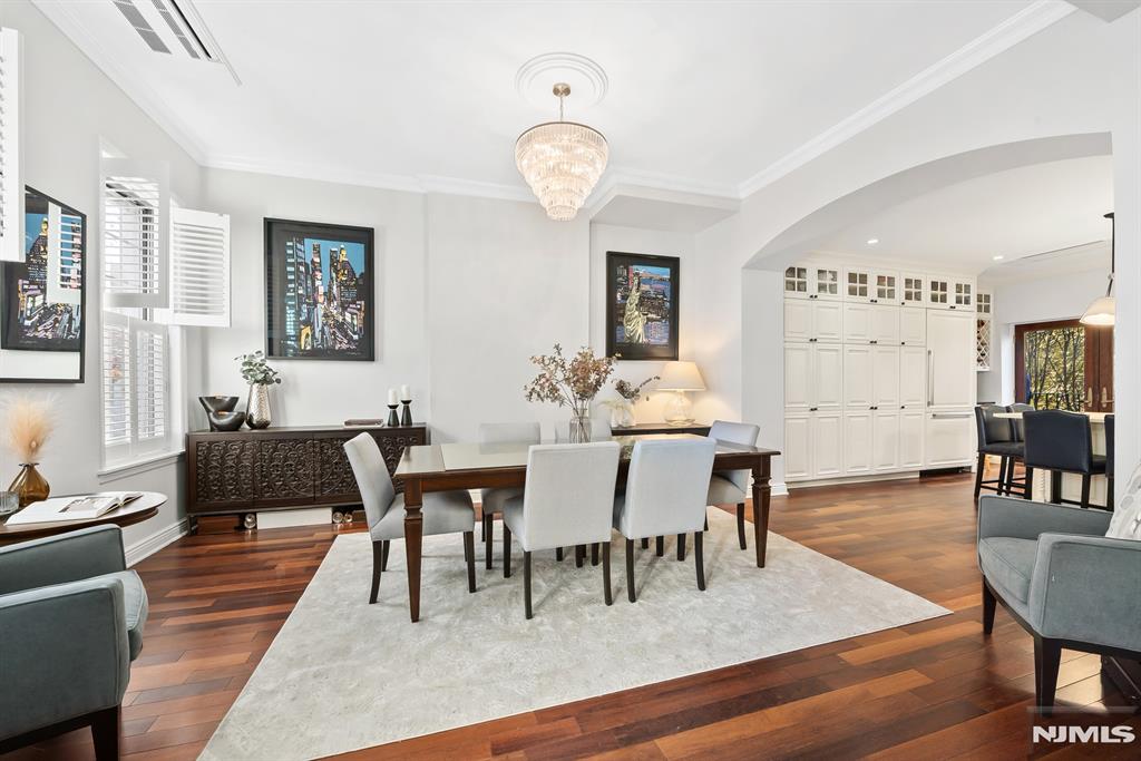 944 Bloomfield Street