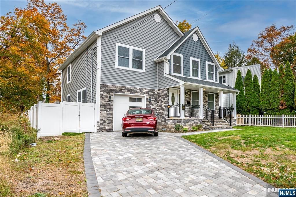 Photo of 174 Manhattan Avenue, Teaneck, NJ 07666 (MLS # 25038722)