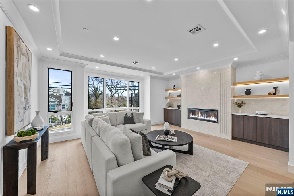 2185 Jones Road