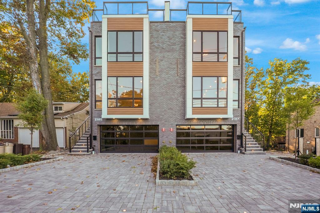 Property for Sale at 2185 Jones Road, Fort Lee, New Jersey - Bedrooms: 3 
Bathrooms: 5.5  - $1,499,800