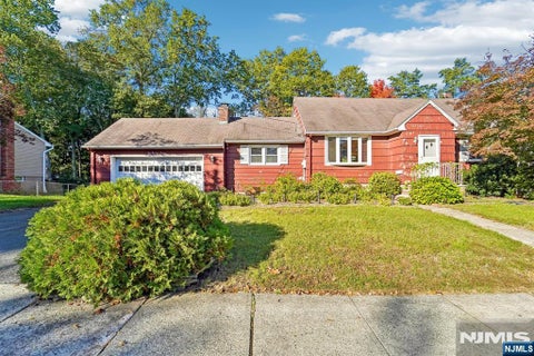 Photo of 170 Fern Street, Twp of Washington, NJ 07676 (MLS # 26039482)