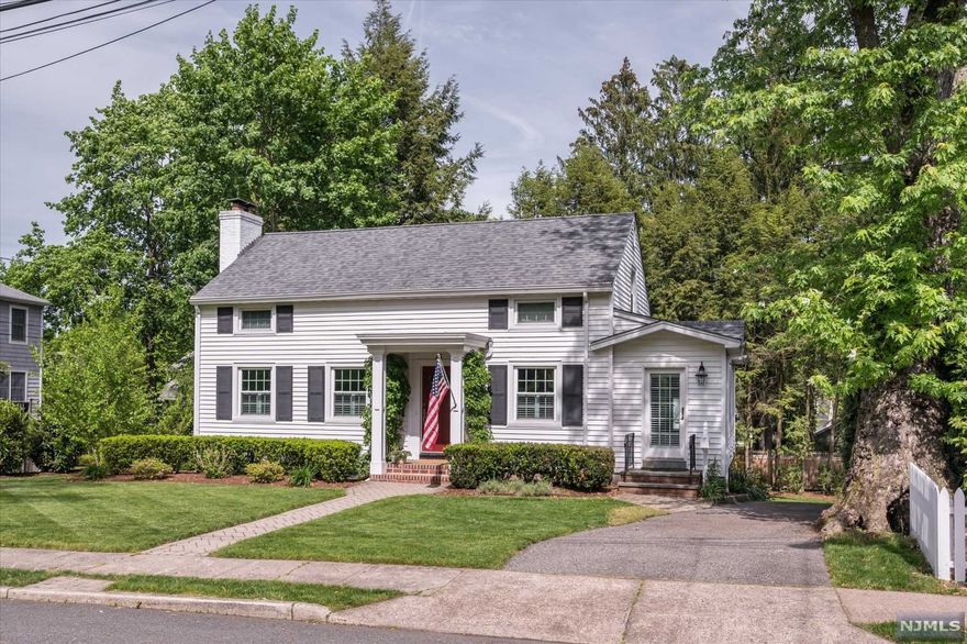 This is the Ho-Ho-Kus charmer you've been waiting for! Wonderful downtown location w/ close proximity to it all- including restaurants/shops, school, train & bus! Beautifully maintained & updated, including New Roof in 2020, new HWH in 2021, newer windows w/ plantation shutters & hardwood floors! The open kitchen family room is terrific- a side addition w/ vaulted ceilings & walls of windows creates a wonderful open concept space for relaxing & easy entertaining. Built in breakfast banquette & kitchen island offer plenty of dining space to enjoy. Stainless steel appliances, subway tiles & reverse osmosis system. Continue through to the formal LR w/wood burning fpl, slate hearth & built in bookshelves. First flr BR w/ hall bath (SOT). Upstairs 2 addt'l BR's including an oversized primary BR w/ great closet space. Walk out basement with access to 1 car garage & beautifully manicured rear yard with pretty patio! You won't want to miss this opportunity to call Ho-Ho-Kus home!