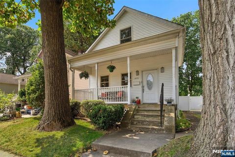493 W Anderson Street Hackensack NJ 07601