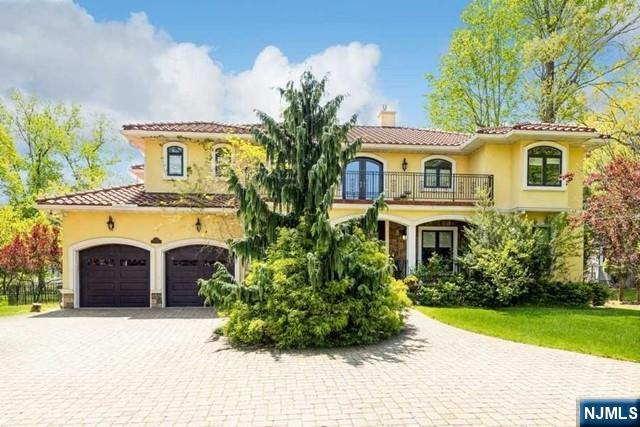 Rental Property at 214 Durie Ave, Closter, New Jersey - Bedrooms: 7 
Bathrooms: 7 
Rooms: 10  - $11,000 MO.