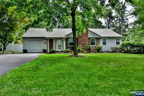Photo of 320 Monroe Avenue, Wyckoff, NJ 07481 (MLS # 26030842)